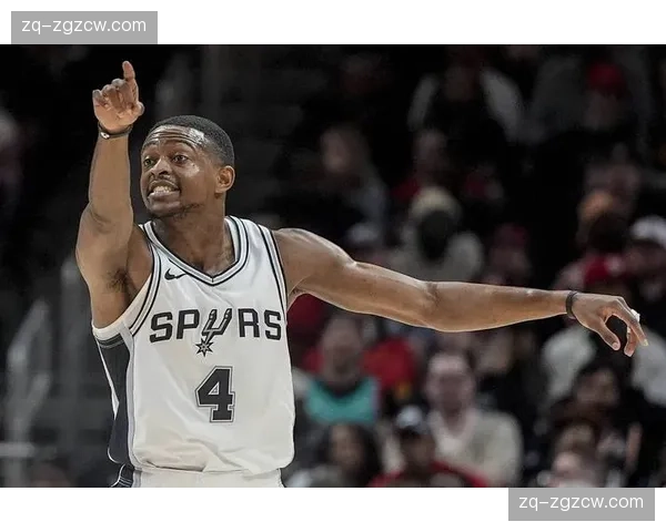 马刺福克斯17分提供外线火力，双能卫属性补充文班策应体系